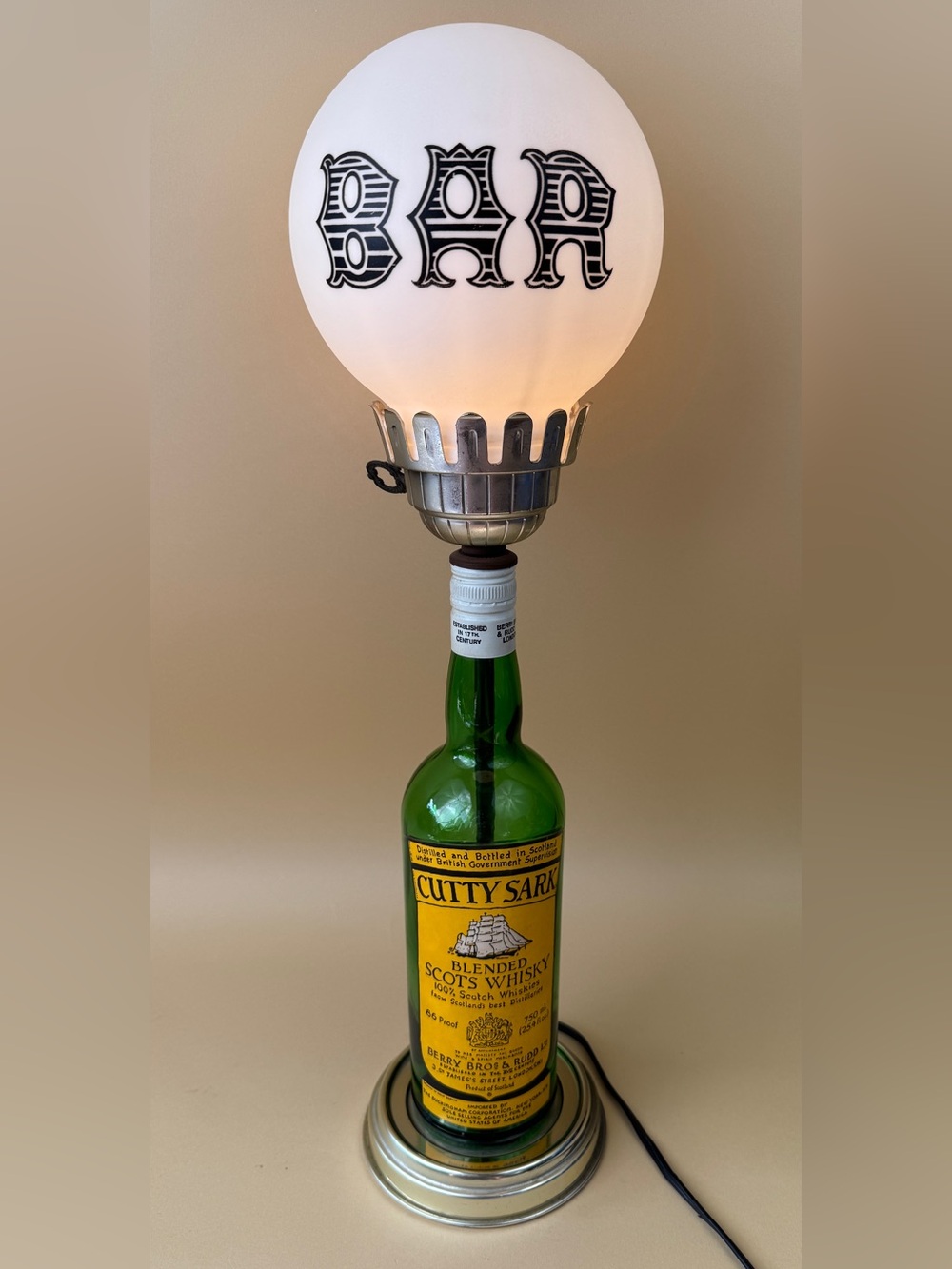 RARE Vintage Cutty Sark Whiskey Bottle Lamp Official Display UL Listed BAR Light